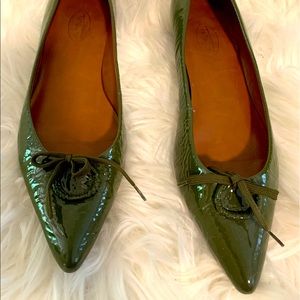 Talbots Dark green, leather flat dress shoe,9